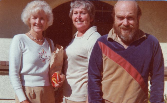 Hall_Beverly_Rhean_Dennis_Almasey_005_650x400.jpg