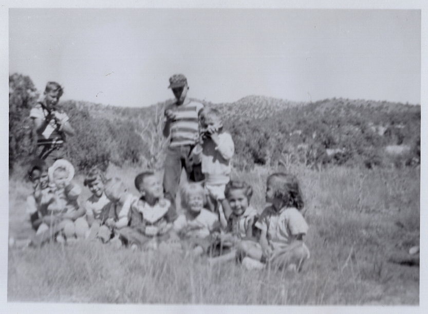 REUNION_Group_of_Kids_What_Year_Who_.jpg